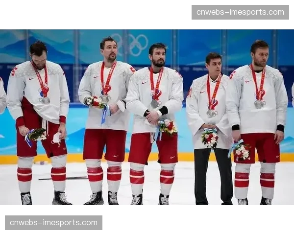 俄罗斯运动员以中立身份参赛，夺男子+100公斤级铜牌