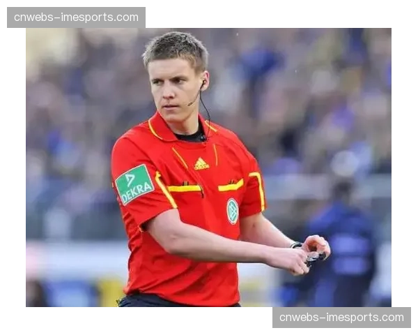 德甲考虑引入“门线裁判助理”技术,已进入测试评估阶段 德甲考虑引入“门线裁判助理”技术,已进入测试评估阶段